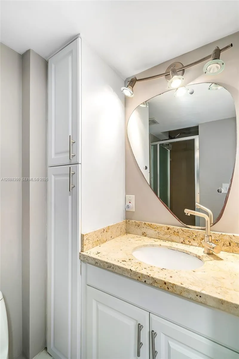 250 174th St #801 Sunny Isles Beach, FL 33160