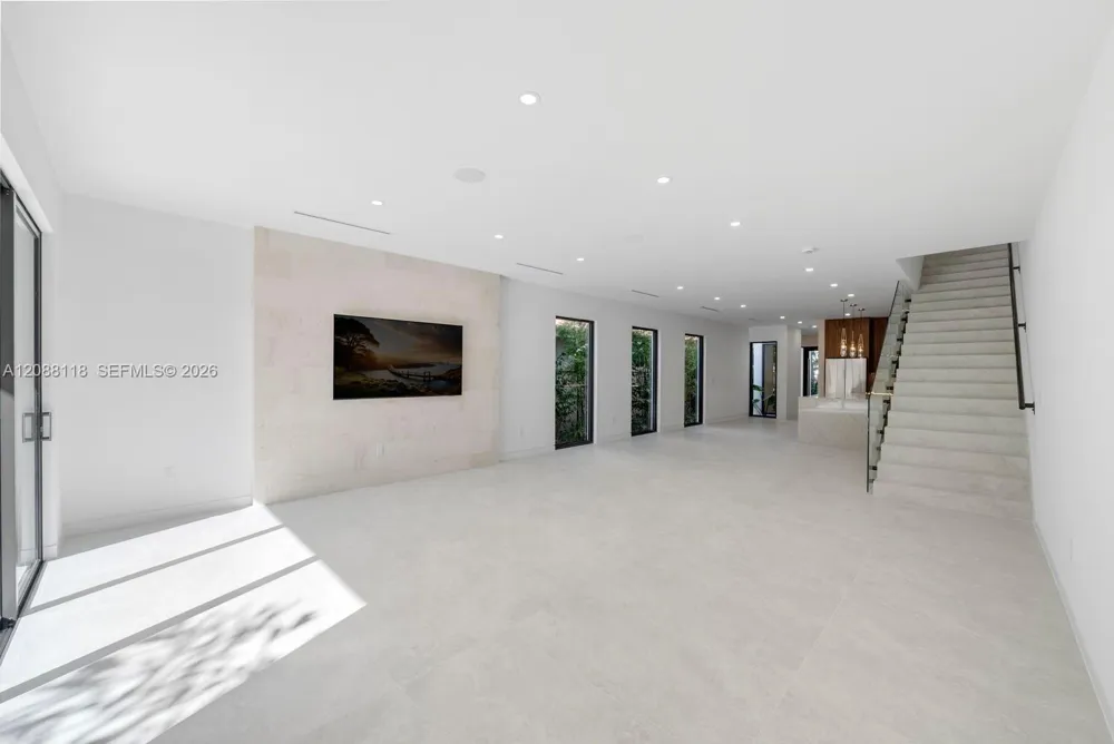 2610 SW 17 St. Miami, FL 33145