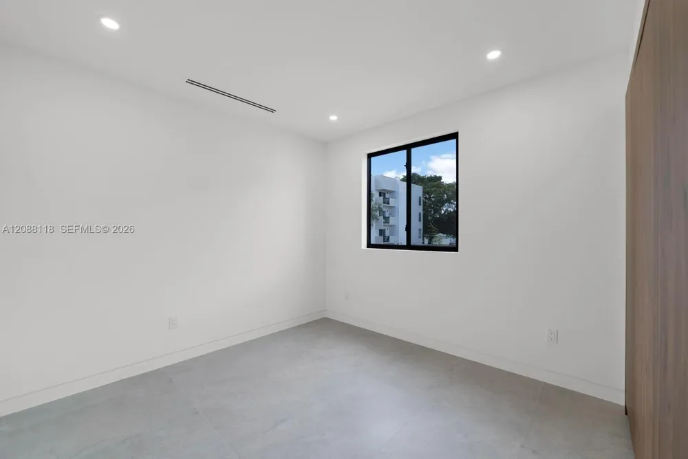 2610 SW 17 St. Miami, FL 33145
