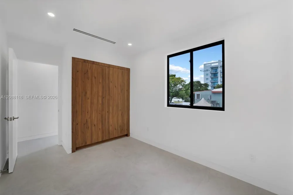 2610 SW 17 St. Miami, FL 33145