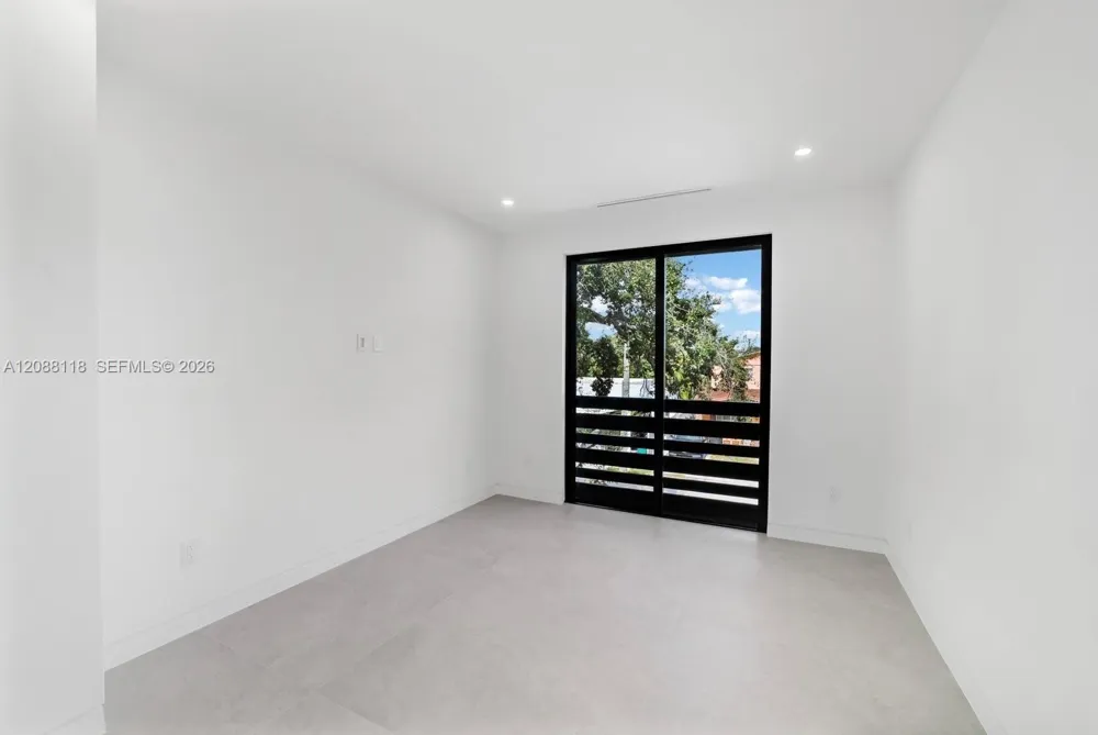 2610 SW 17 St. Miami, FL 33145