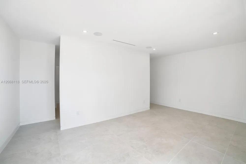 2610 SW 17 St. Miami, FL 33145