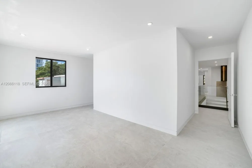 2610 SW 17 St. Miami, FL 33145