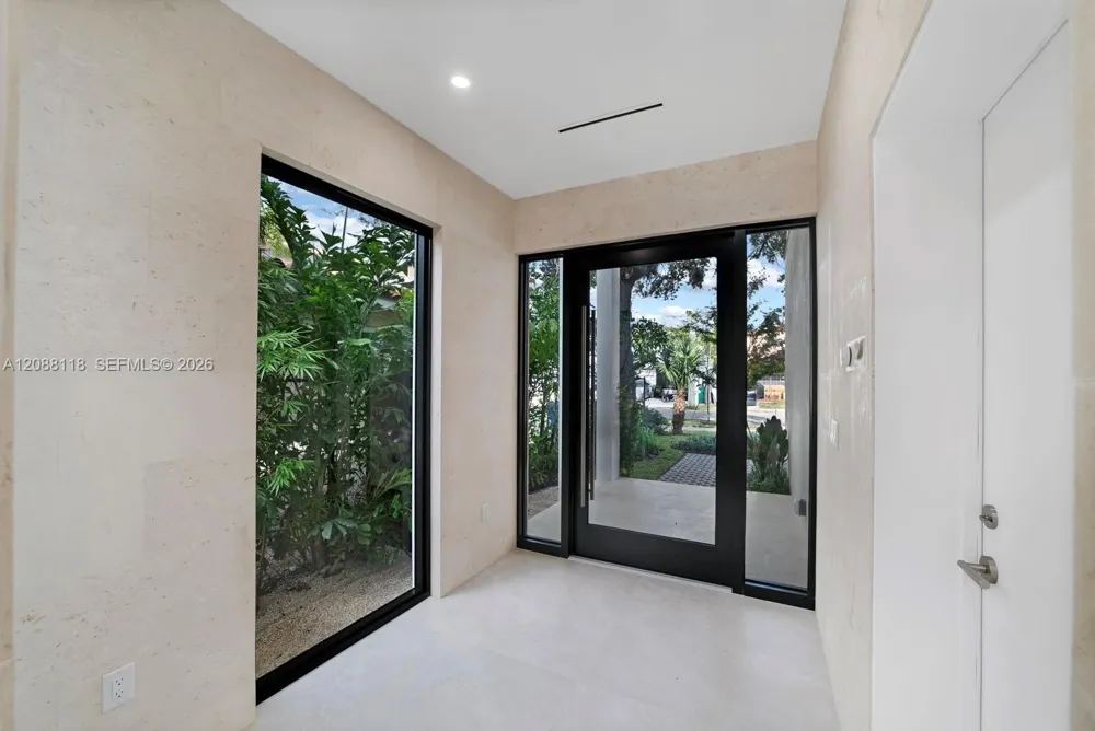 2610 SW 17 St. Miami, FL 33145