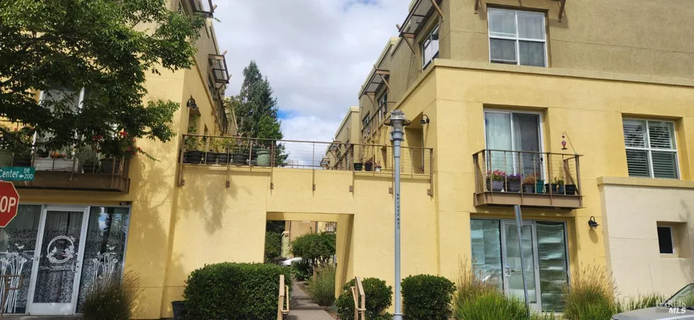 318 City Center Drive Rohnert Park, CA 94928