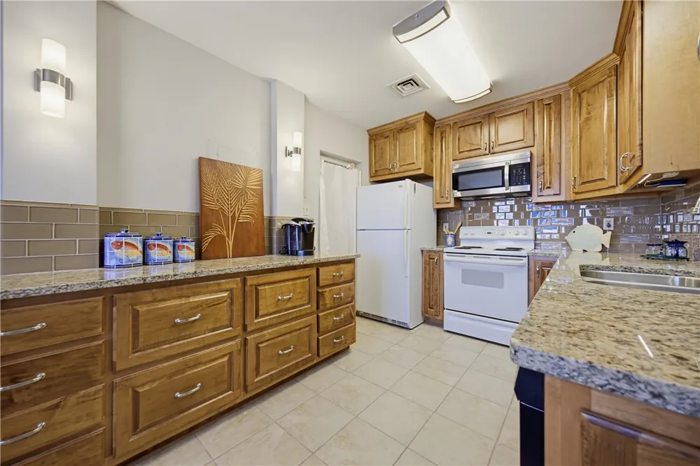 14514 E Cabana Street E #301 Corpus Christi, TX 78418