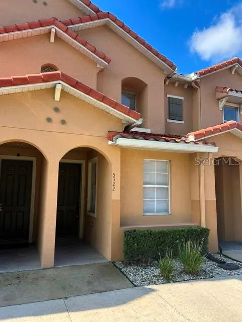5322 PARADISE CAY CIRCLE