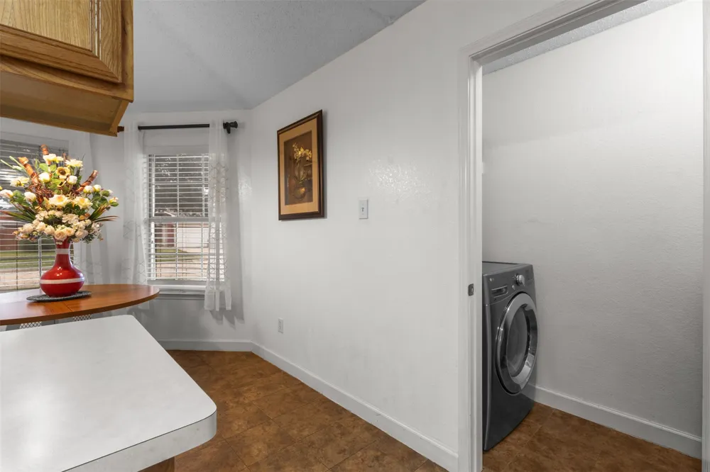 300 Comiskey Court Saginaw, TX 76179