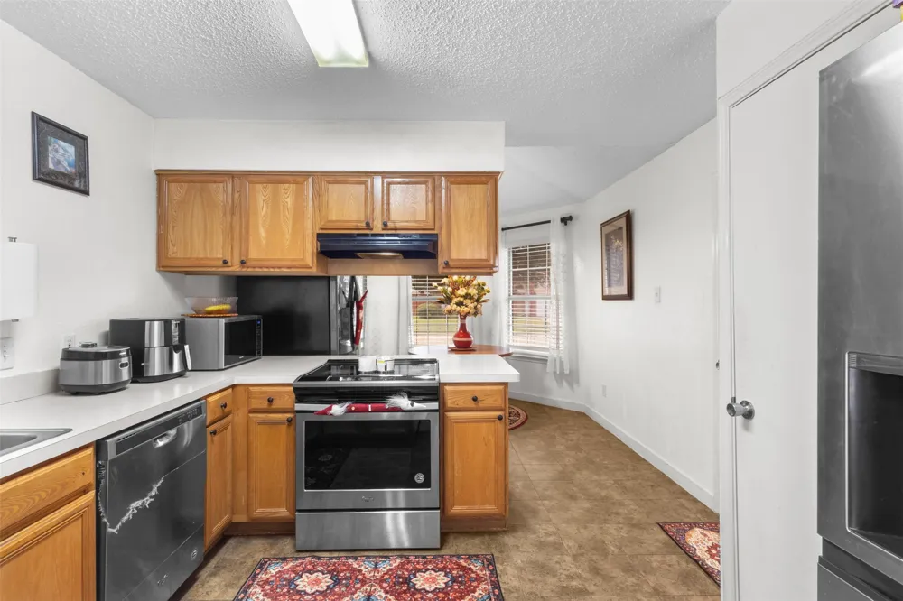 300 Comiskey Court Saginaw, TX 76179