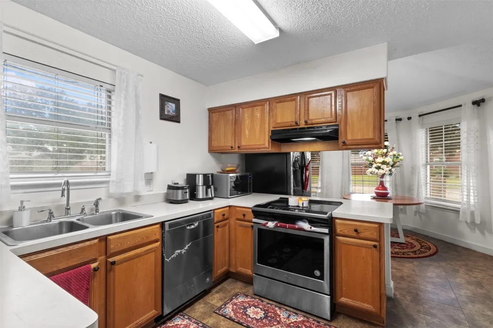 300 Comiskey Court Saginaw, TX 76179