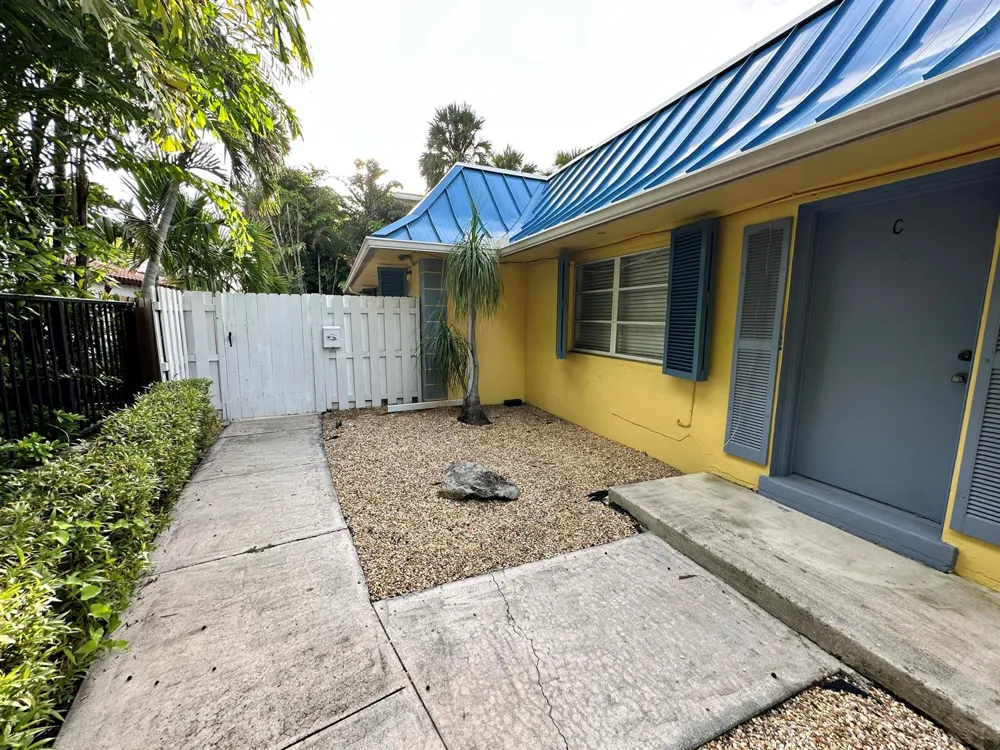 111 SE 7th Avenue #D & C Delray Beach, FL 33483