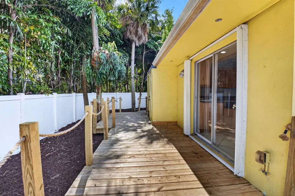 111 SE 7th Avenue #D & C Delray Beach, FL 33483