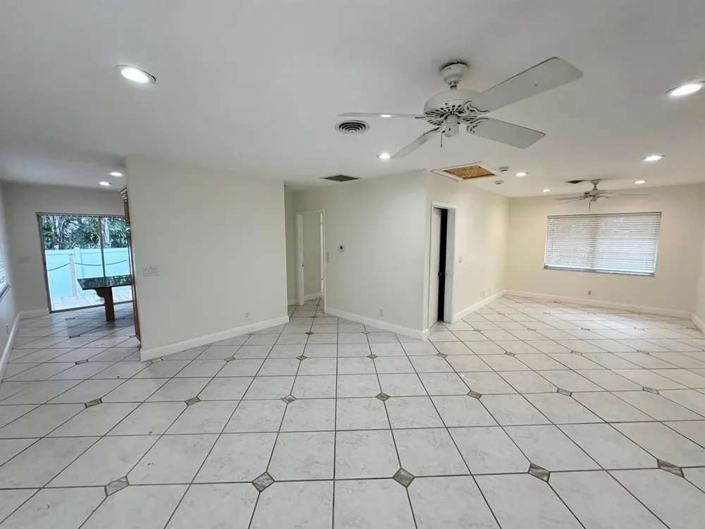 111 SE 7th Avenue #D & C Delray Beach, FL 33483