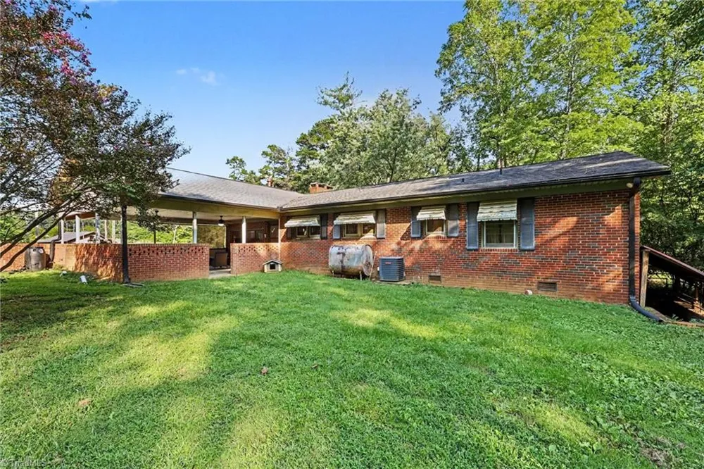 1517 Browers Chapel Road Asheboro, NC 27205
