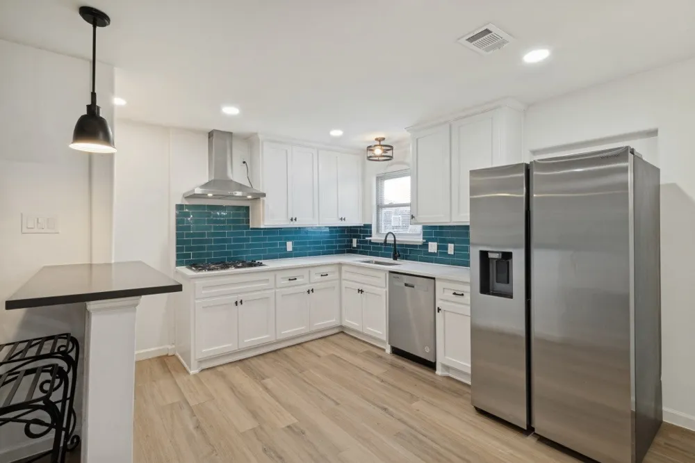 1911 El Capitan Drive Dallas, TX 75228