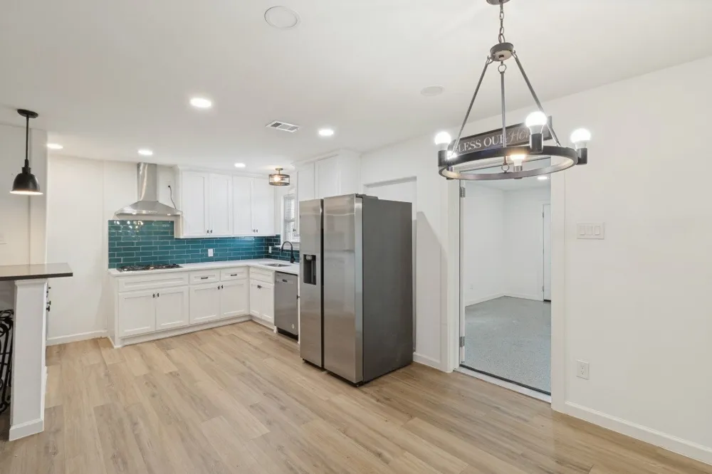 1911 El Capitan Drive Dallas, TX 75228