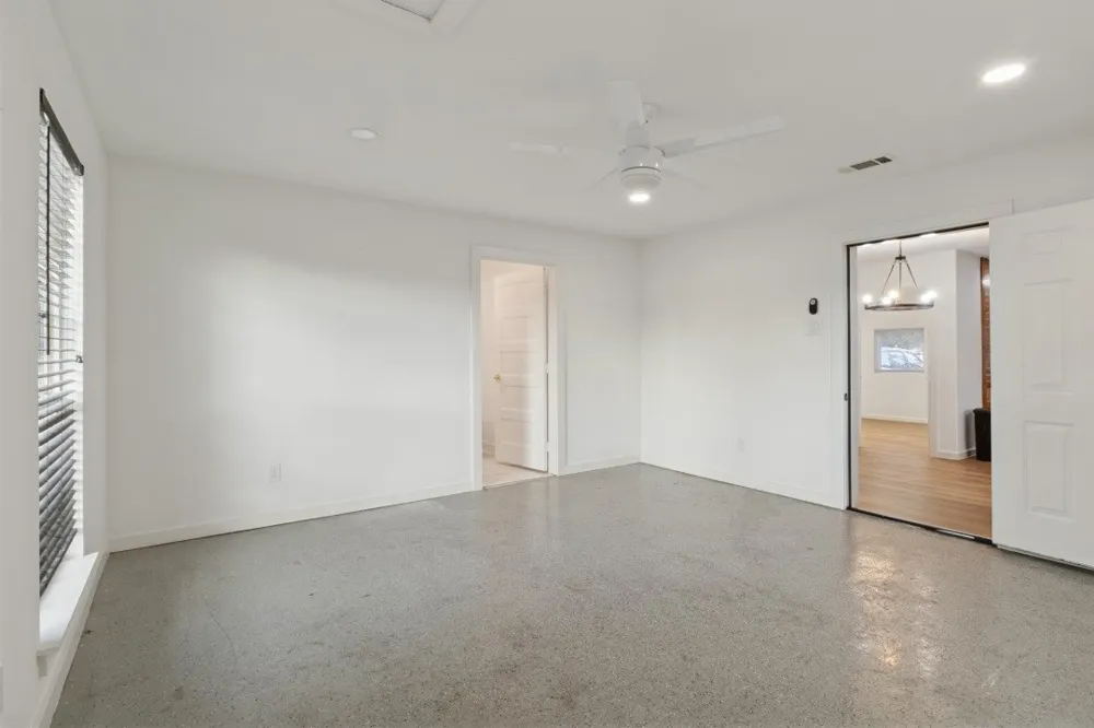 1911 El Capitan Drive Dallas, TX 75228