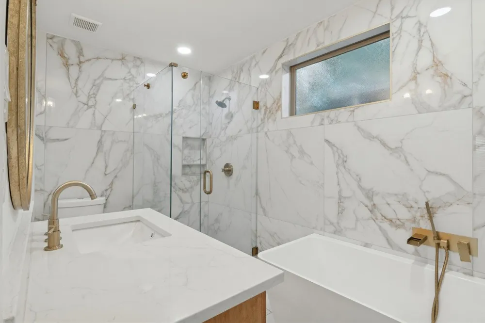 1911 El Capitan Drive Dallas, TX 75228