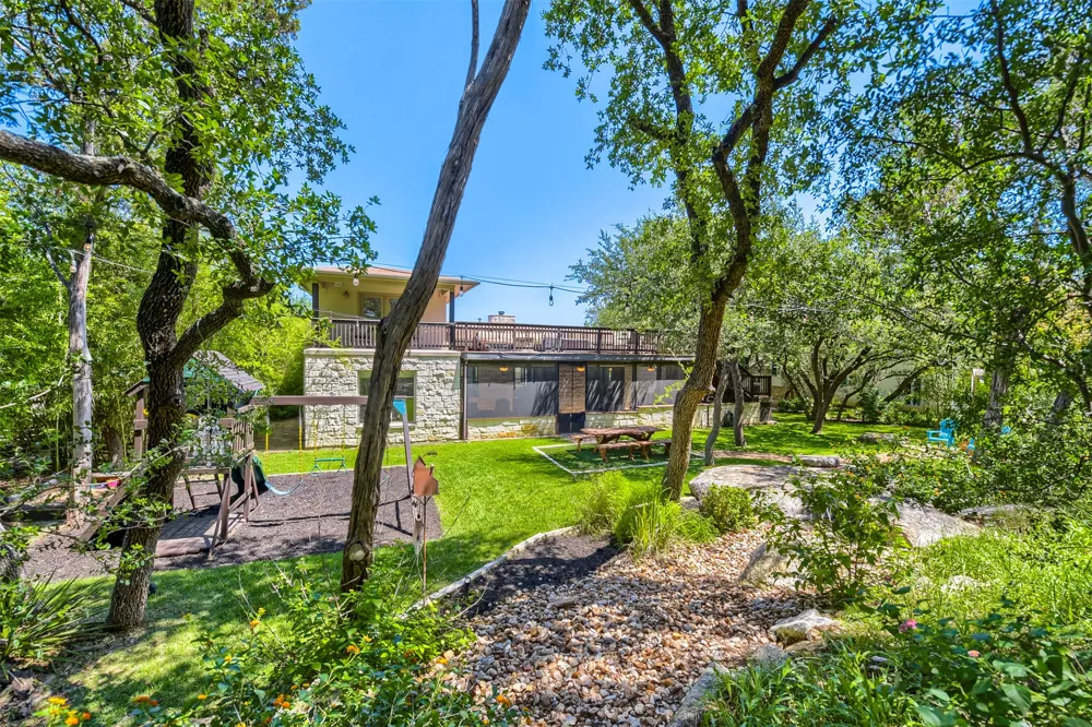 220 Clubhouse Drive Lakeway, TX 78734