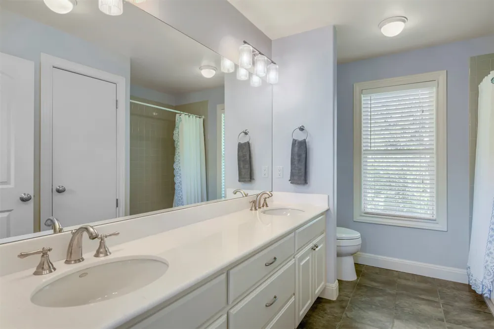 220 Clubhouse Drive Lakeway, TX 78734