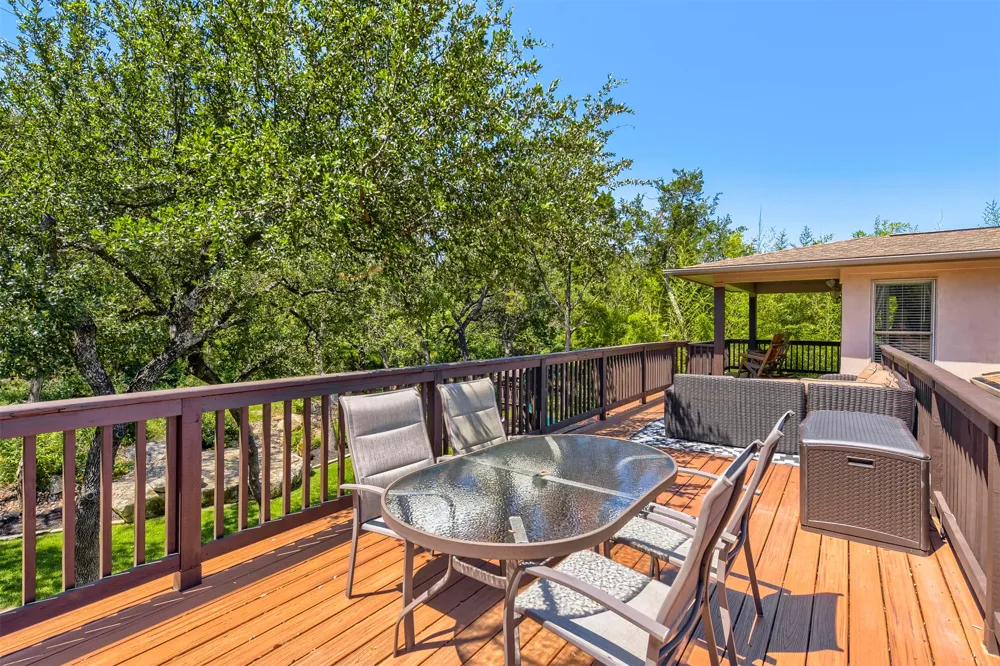 220 Clubhouse Drive Lakeway, TX 78734