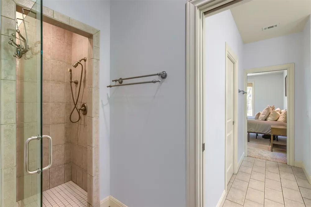 220 Clubhouse Drive Lakeway, TX 78734