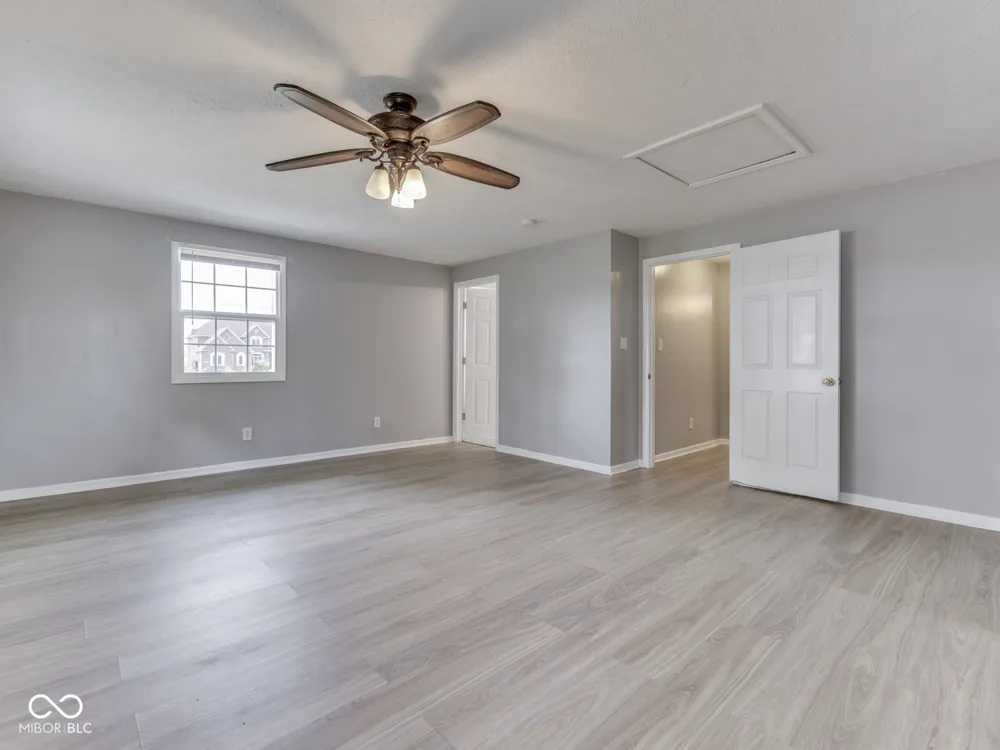 4051 400 ROAD W Bargersville, IN 46106