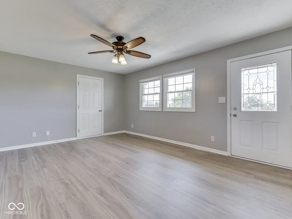 4051 400 ROAD W Bargersville, IN 46106