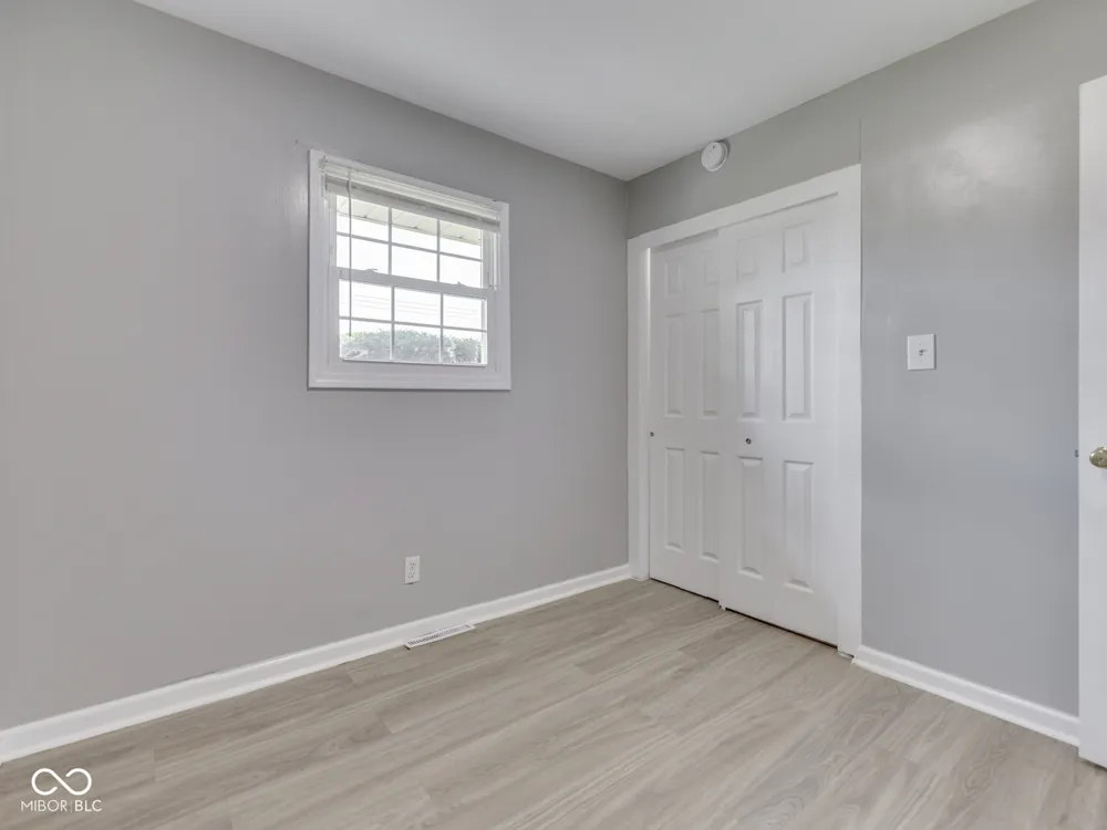 4051 400 ROAD W Bargersville, IN 46106