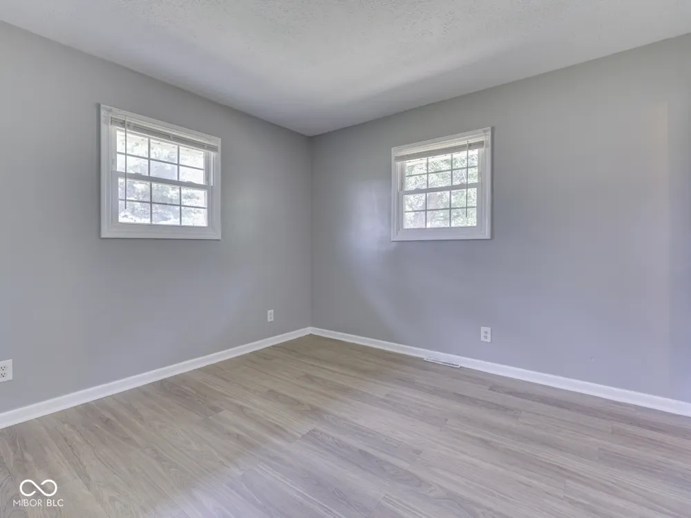 4051 400 ROAD W Bargersville, IN 46106