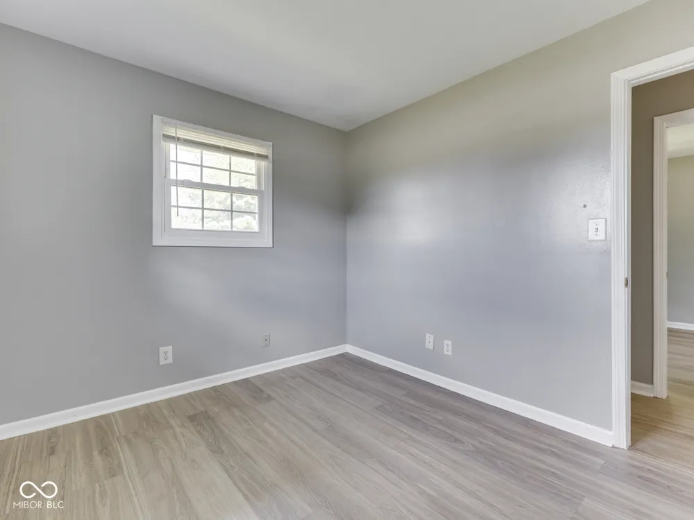 4051 400 ROAD W Bargersville, IN 46106
