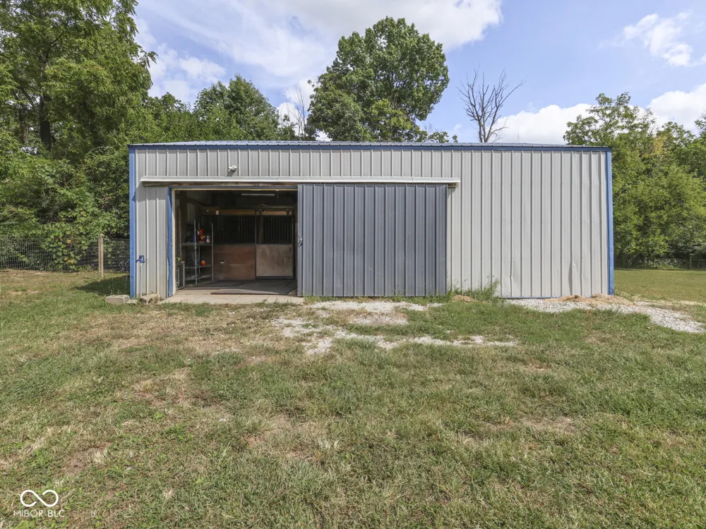 4051 400 ROAD W Bargersville, IN 46106