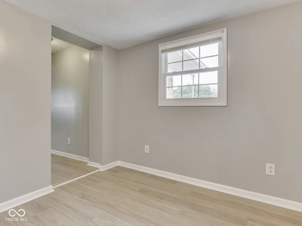 4051 400 ROAD W Bargersville, IN 46106