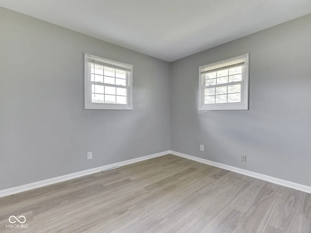 4051 400 ROAD W Bargersville, IN 46106