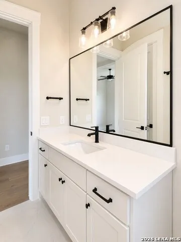 611 Parkview Pl Canyon Lake, TX 78133