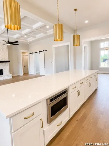 611 Parkview Pl Canyon Lake, TX 78133