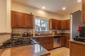 2415 Durwood Street #B Austin, TX 78704