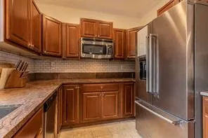 2415 Durwood Street #B Austin, TX 78704