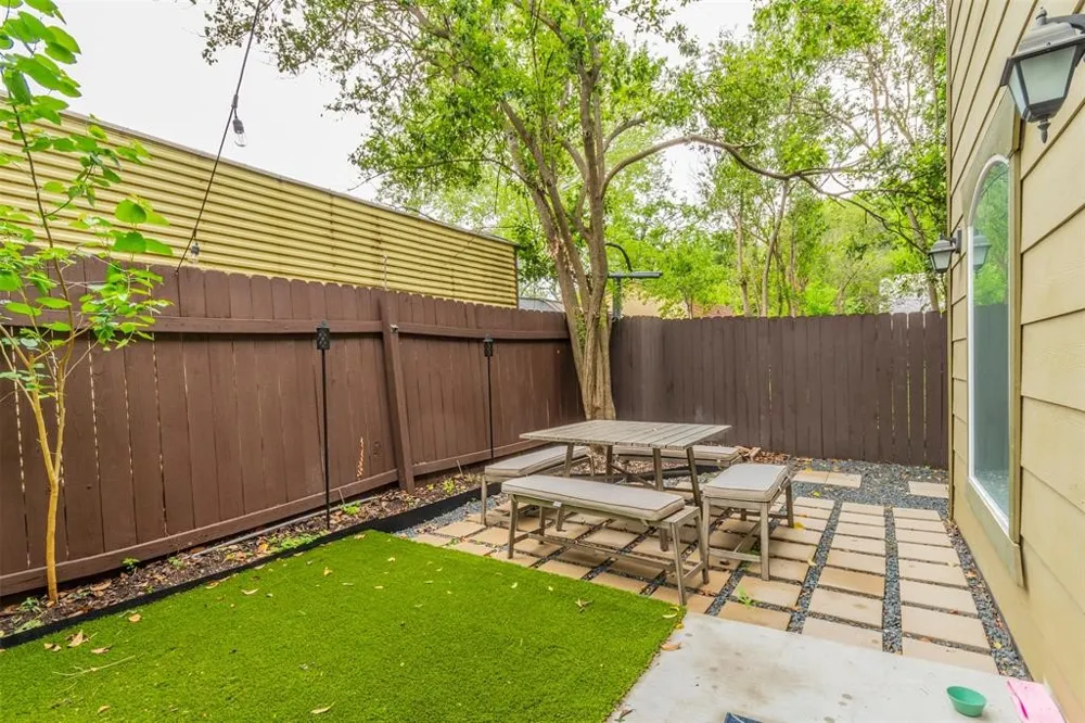 2415 Durwood Street #B Austin, TX 78704
