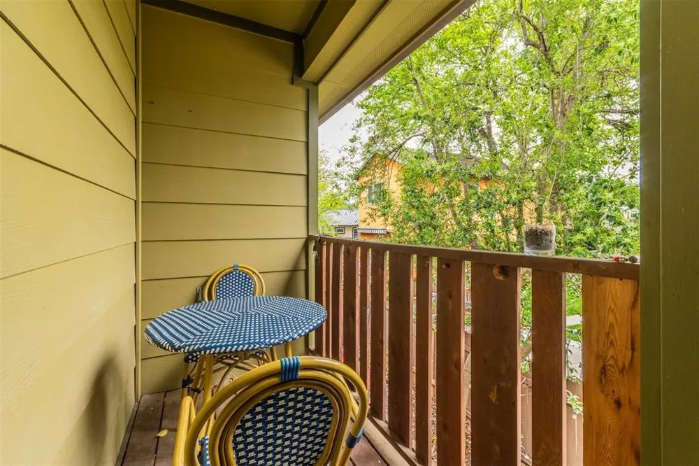 2415 Durwood Street #B Austin, TX 78704