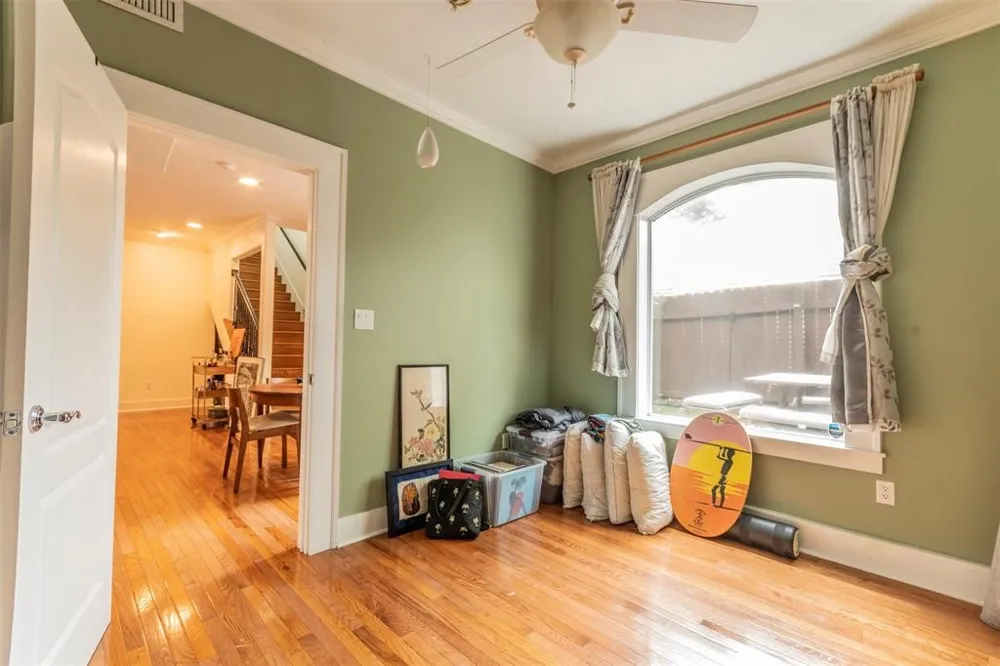 2415 Durwood Street #B Austin, TX 78704