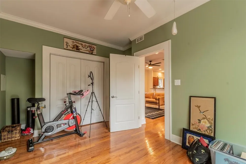 2415 Durwood Street #B Austin, TX 78704