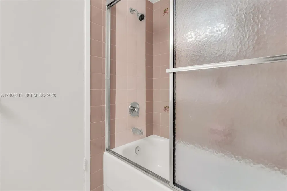 210 Fontainebleau Blvd #410 Miami, FL 33172
