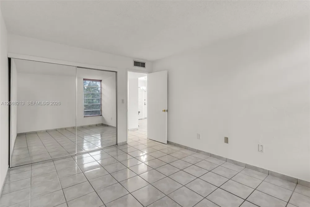 210 Fontainebleau Blvd #410 Miami, FL 33172