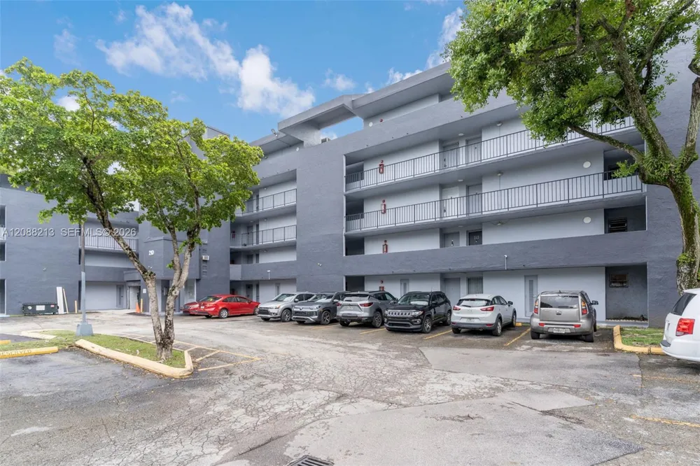 210 Fontainebleau Blvd #410 Miami, FL 33172