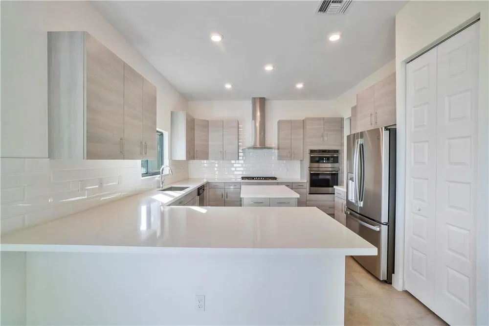 10870 OCEANO WAY Parkland, FL 33076