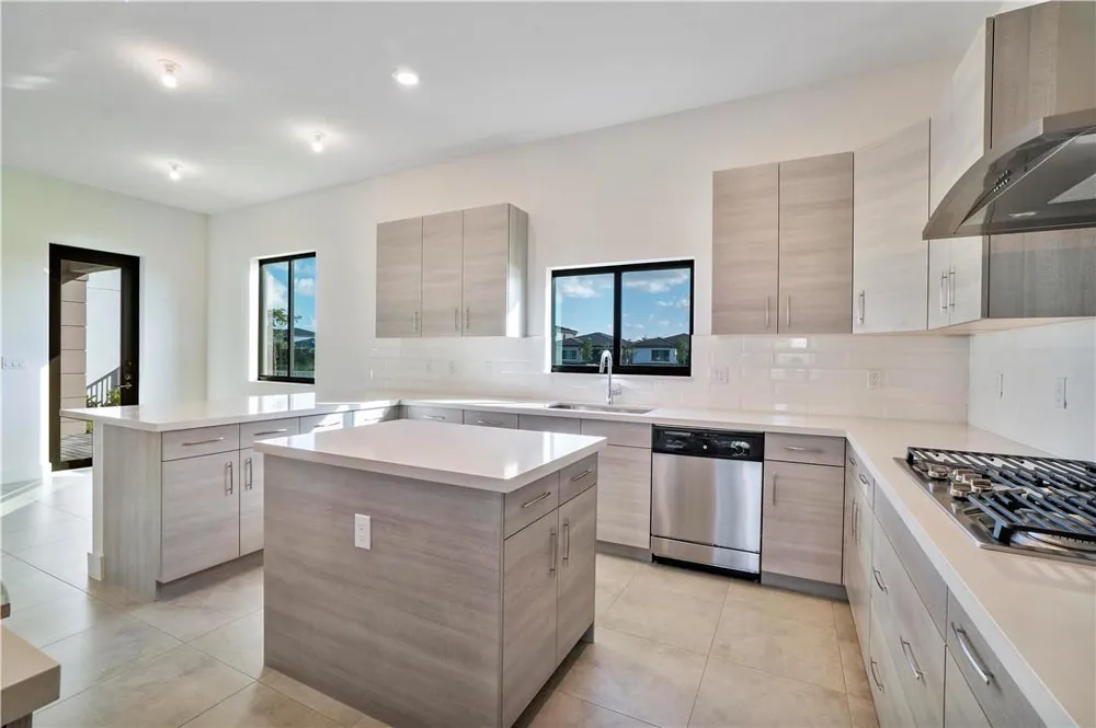 10870 OCEANO WAY Parkland, FL 33076