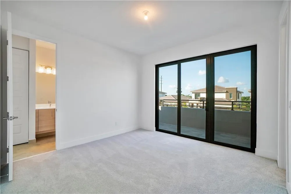 10870 OCEANO WAY Parkland, FL 33076