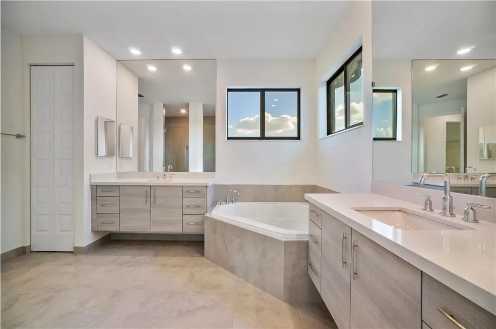 10870 OCEANO WAY Parkland, FL 33076