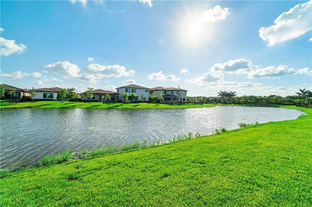 10870 OCEANO WAY Parkland, FL 33076